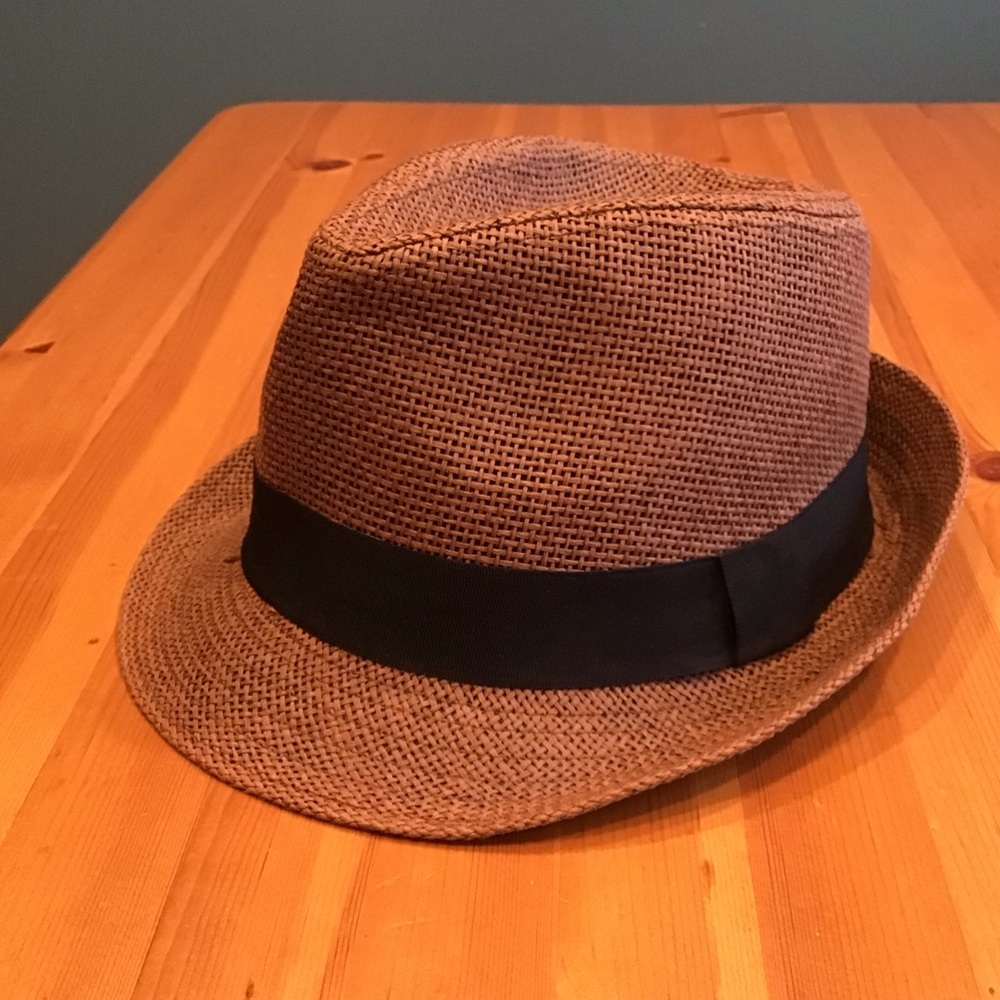 BROWN STRAW FEDORA WITH BLACK BAND SZ S/M